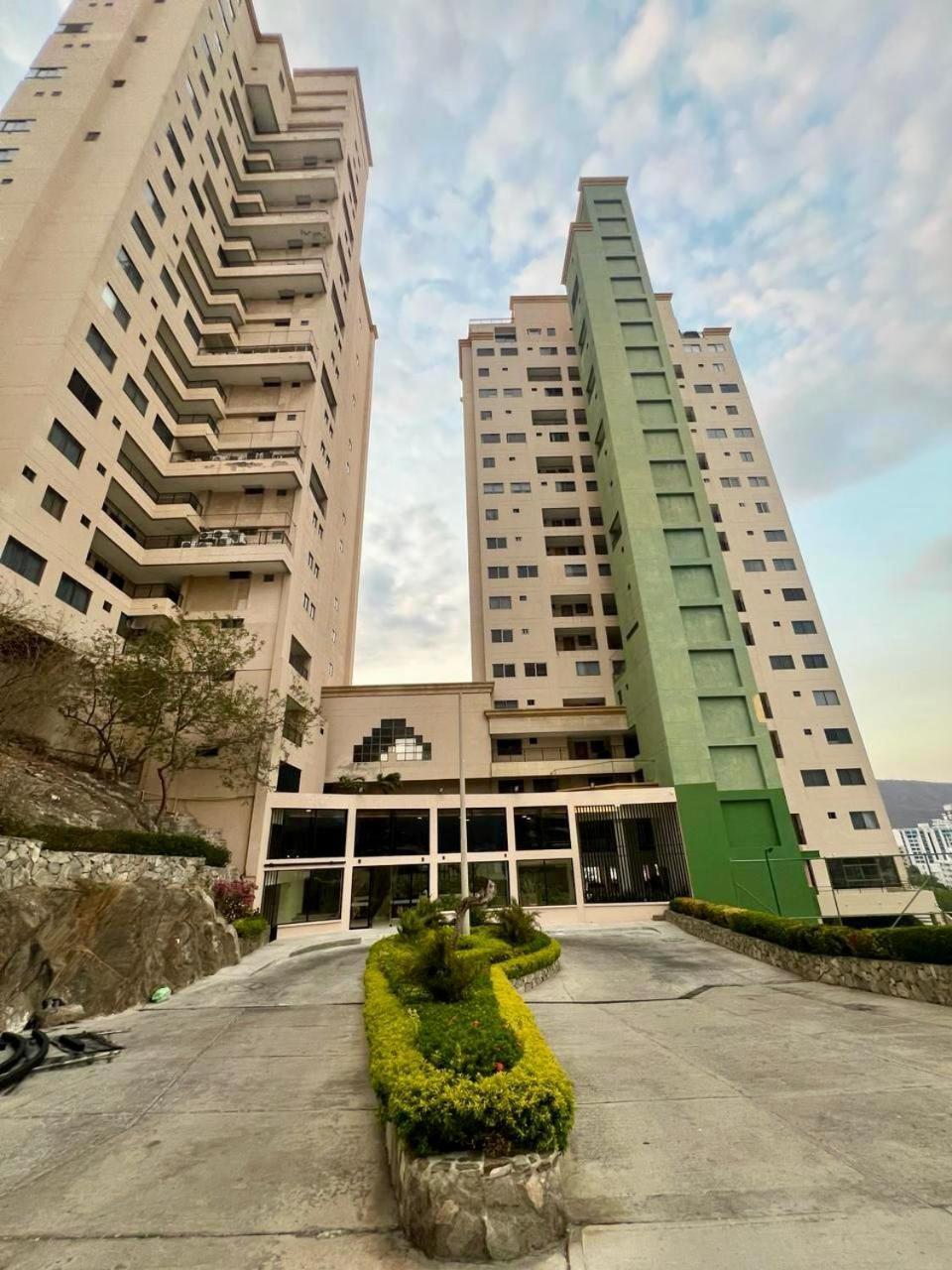 Edificio El Peñón Del Rodadero Apto 1102 B * Santa Marta (Magdalena)
