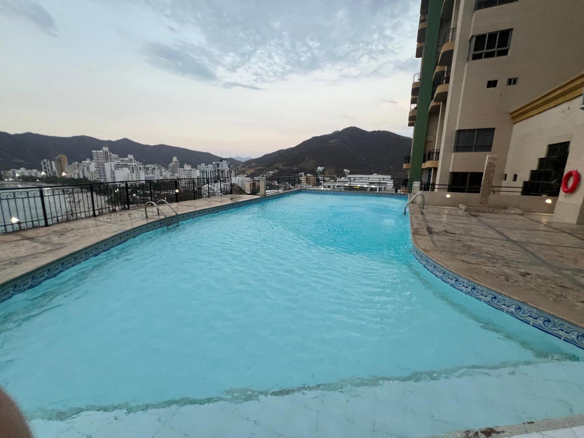 Edificio El Peñón Del Rodadero Apto 1102 B Apartamento *